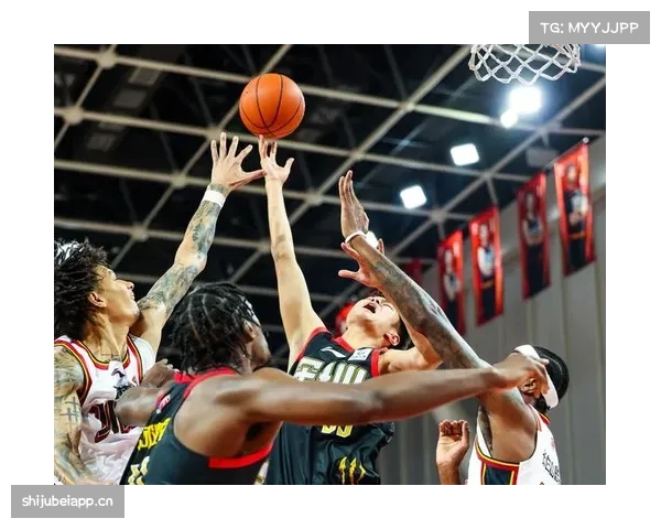 长白山恩都里大胜四川 威尔逊16.8分10篮板两双稳定性